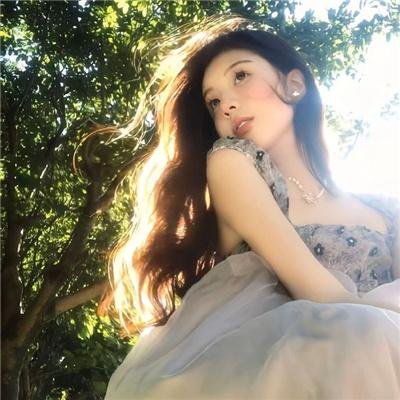 踉跄女孩